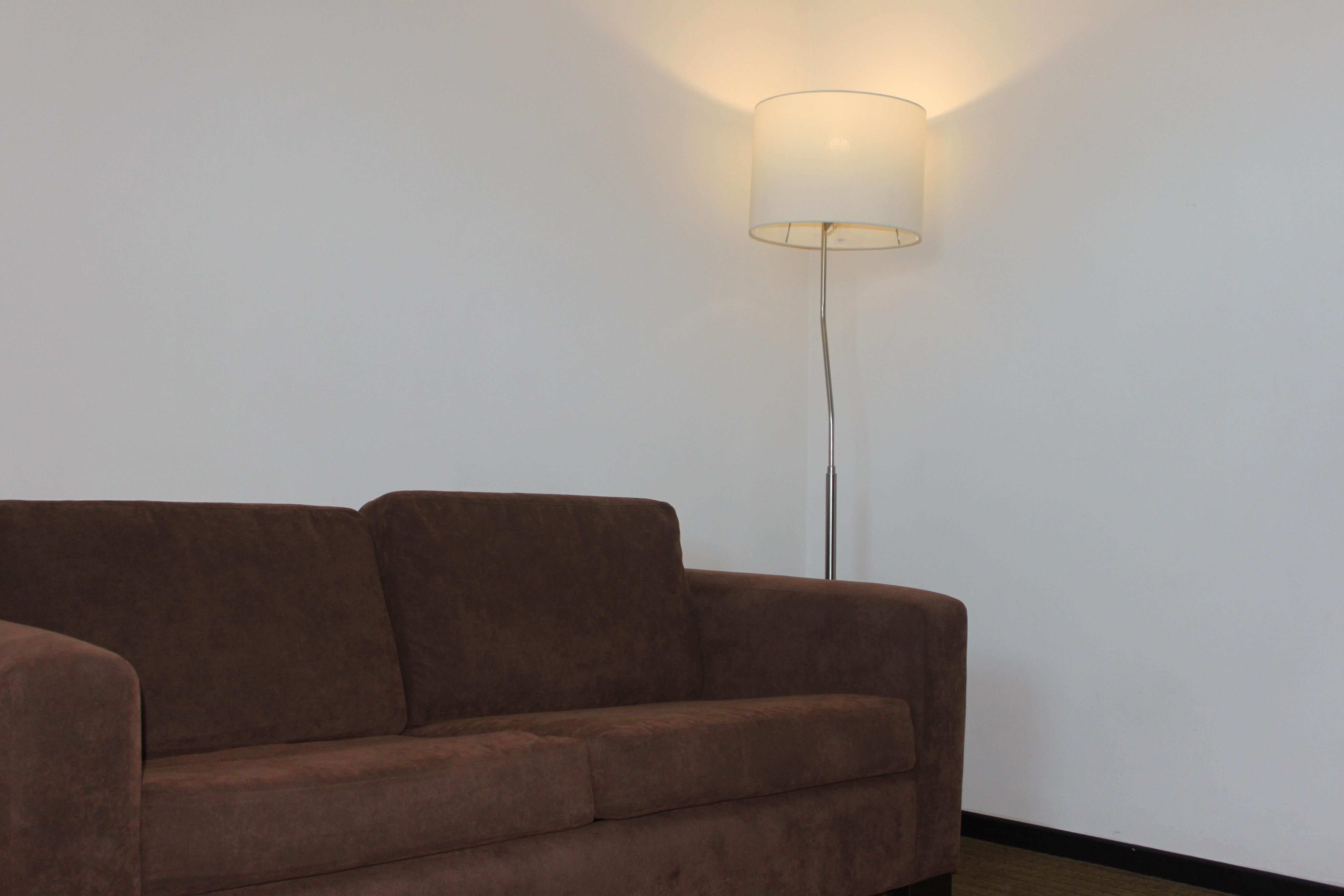 Holiday Inn Express Guaymas By Ihg Exterior foto A floor lamp