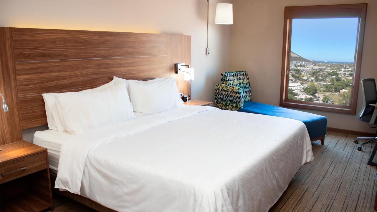 Holiday Inn Express Guaymas By Ihg Exterior foto A room at the Holiday Inn Express in San Diego, California