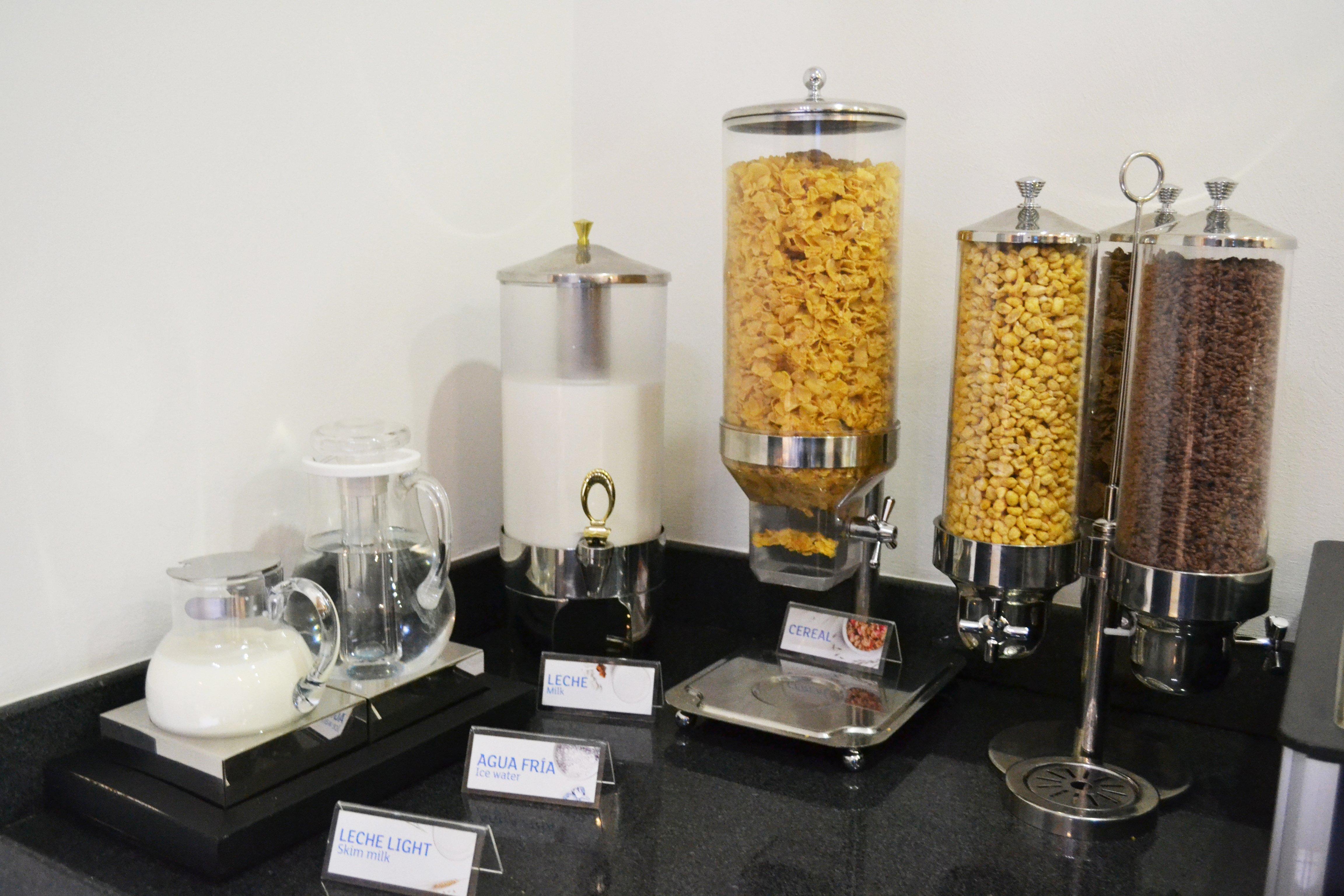 Holiday Inn Express Guaymas By Ihg Exterior foto A cereal bar