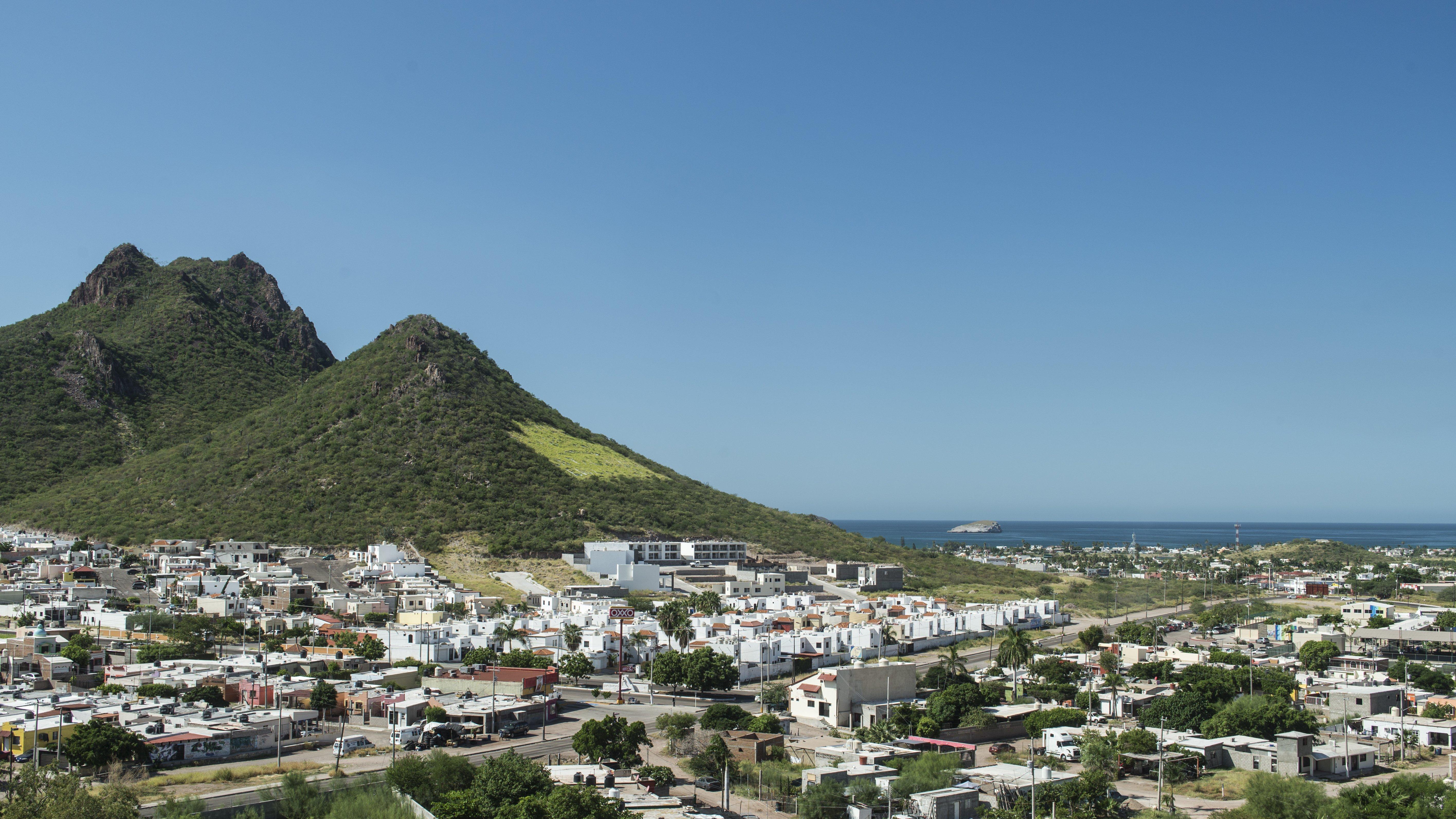 Holiday Inn Express Guaymas By Ihg Exterior foto View of La Paz
